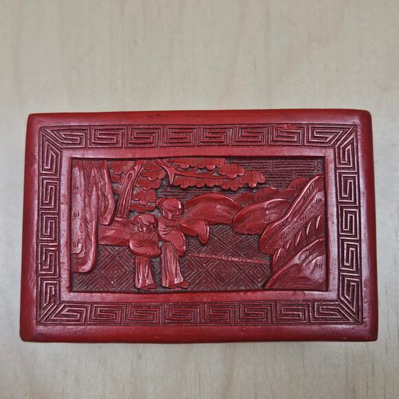 Old Chinese hand carved red cinnabar trinket box 4" x 2. 5/8" early 1900s Asian - Picture 1 of 8